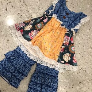 Honeydew girls outfit set floral stripe NWOT 5/6